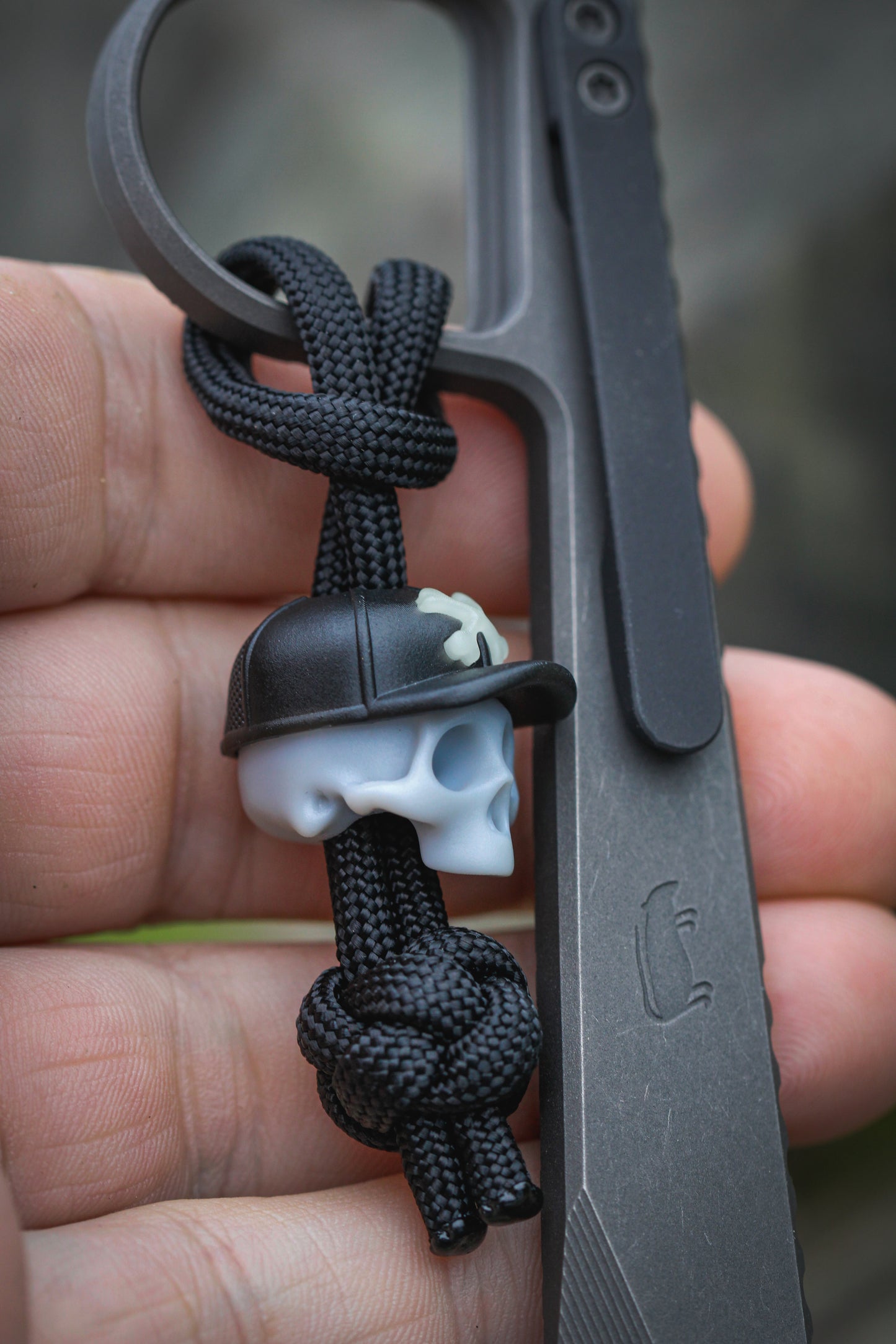 V3 SNAPBACK Riot Skull Bead