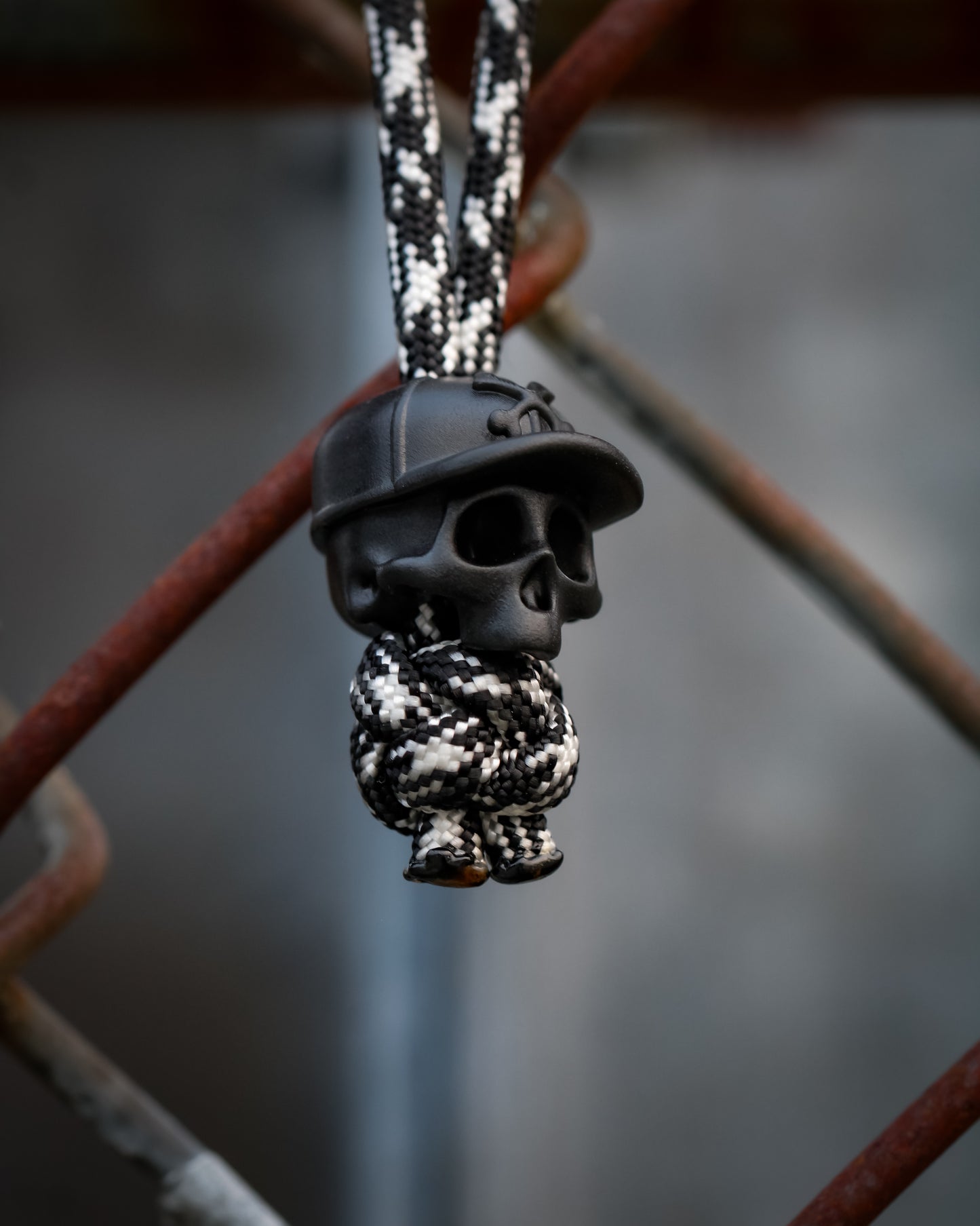 V3 SNAPBACK Riot Skull Bead